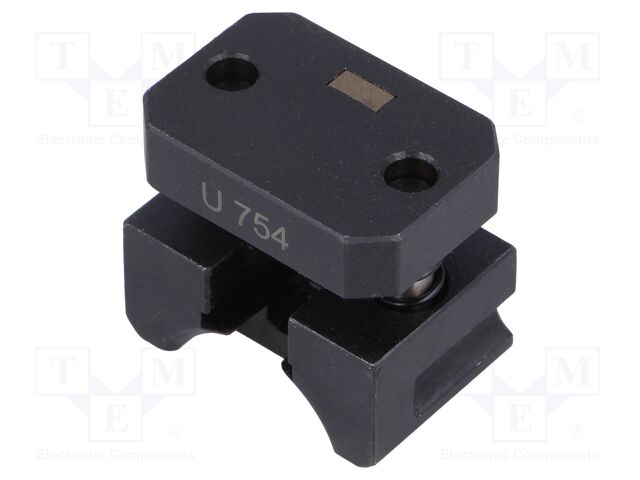 U754