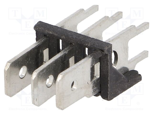 7833